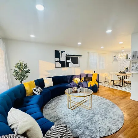 Lux Designer Home With Gaming Rm